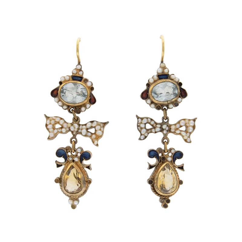 Percossi Papi orecchini pendenti in rame dorato e smalto