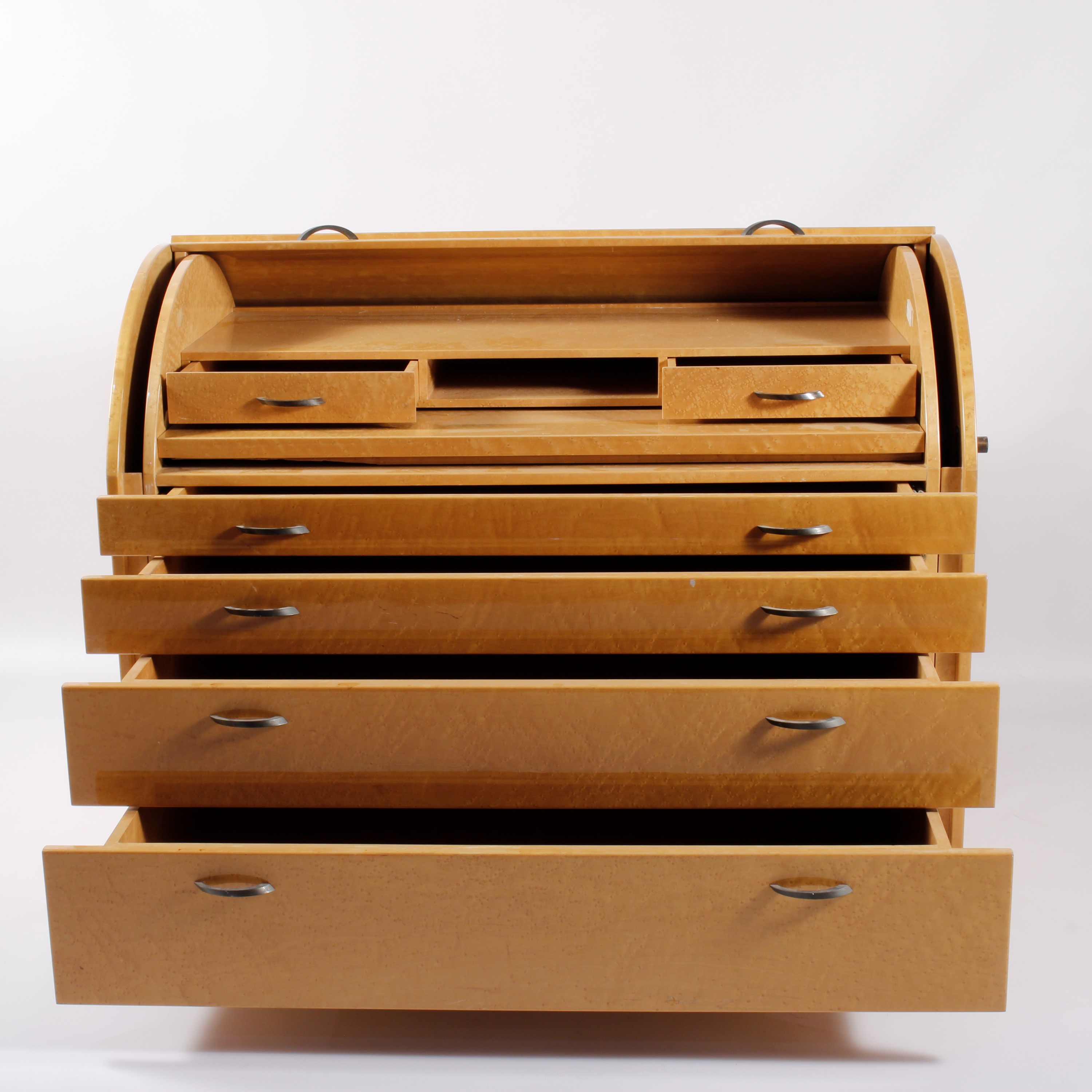 Giovanni Offredi - Cassettone in legno laccato