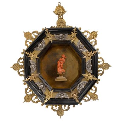 Cornice in Legno Ebanizzato, Rame, Metallo e Corallo Rosso