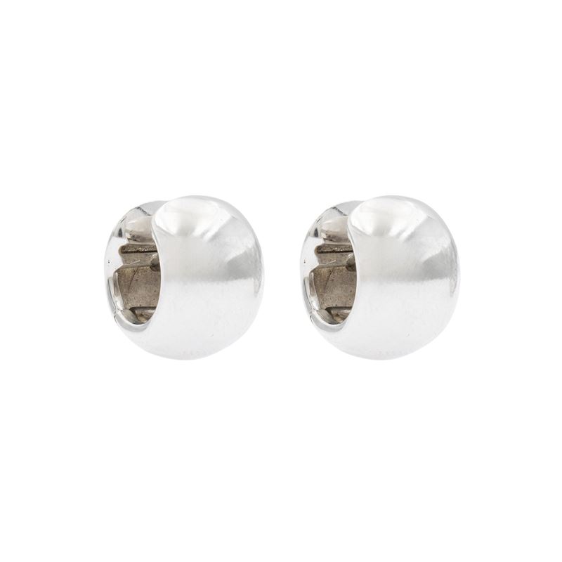Orecchini cerchi bombati in oro bianco 18kt