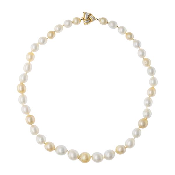 Collana a d un filo di perle australiane bianche e golden