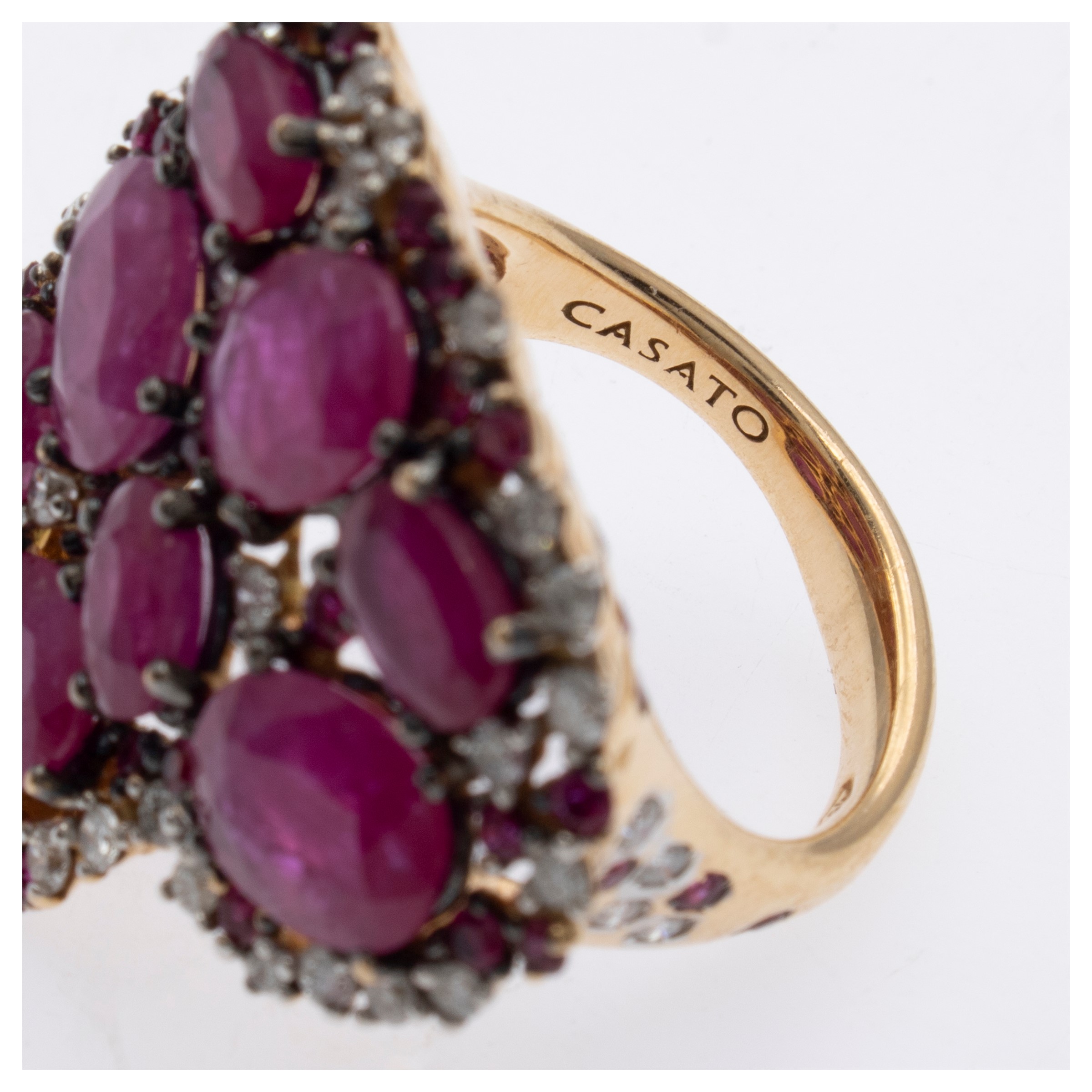 Anello cuore in oro rosa e bianco 18kt e rubini