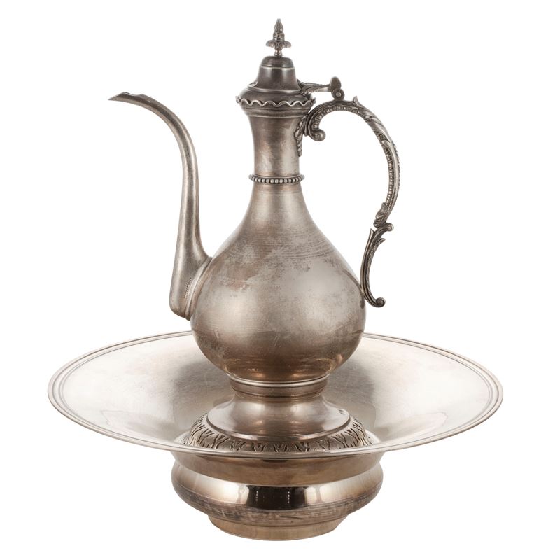 Caraffa con Bacile in Argento