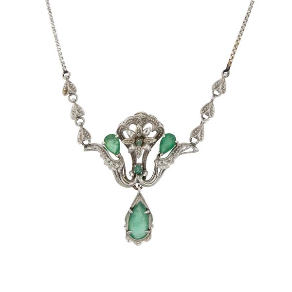 Collana in oro bianco 18kt smeraldi e diamanti