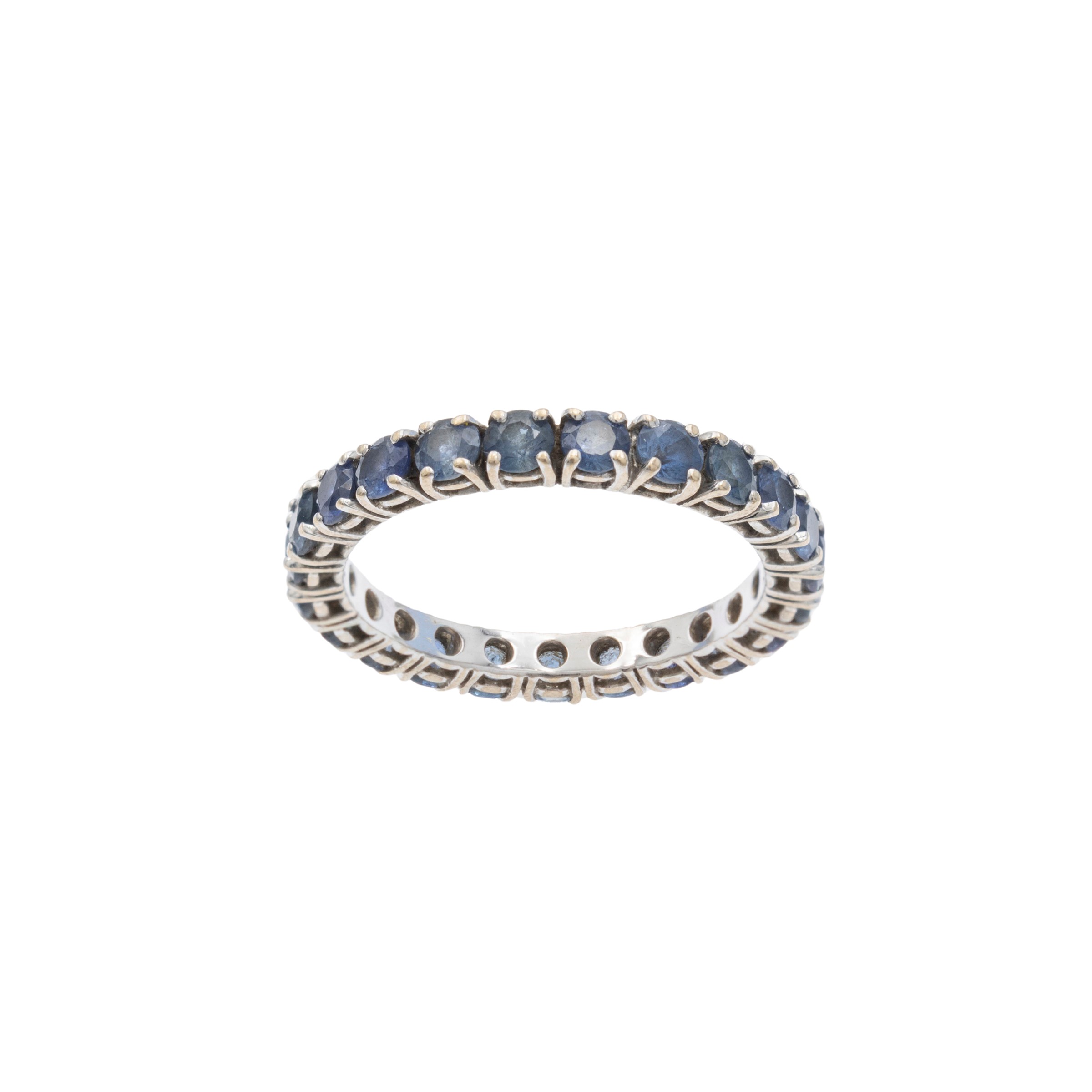 Anello fede in oro bianco 18kt e zaffiri tondi