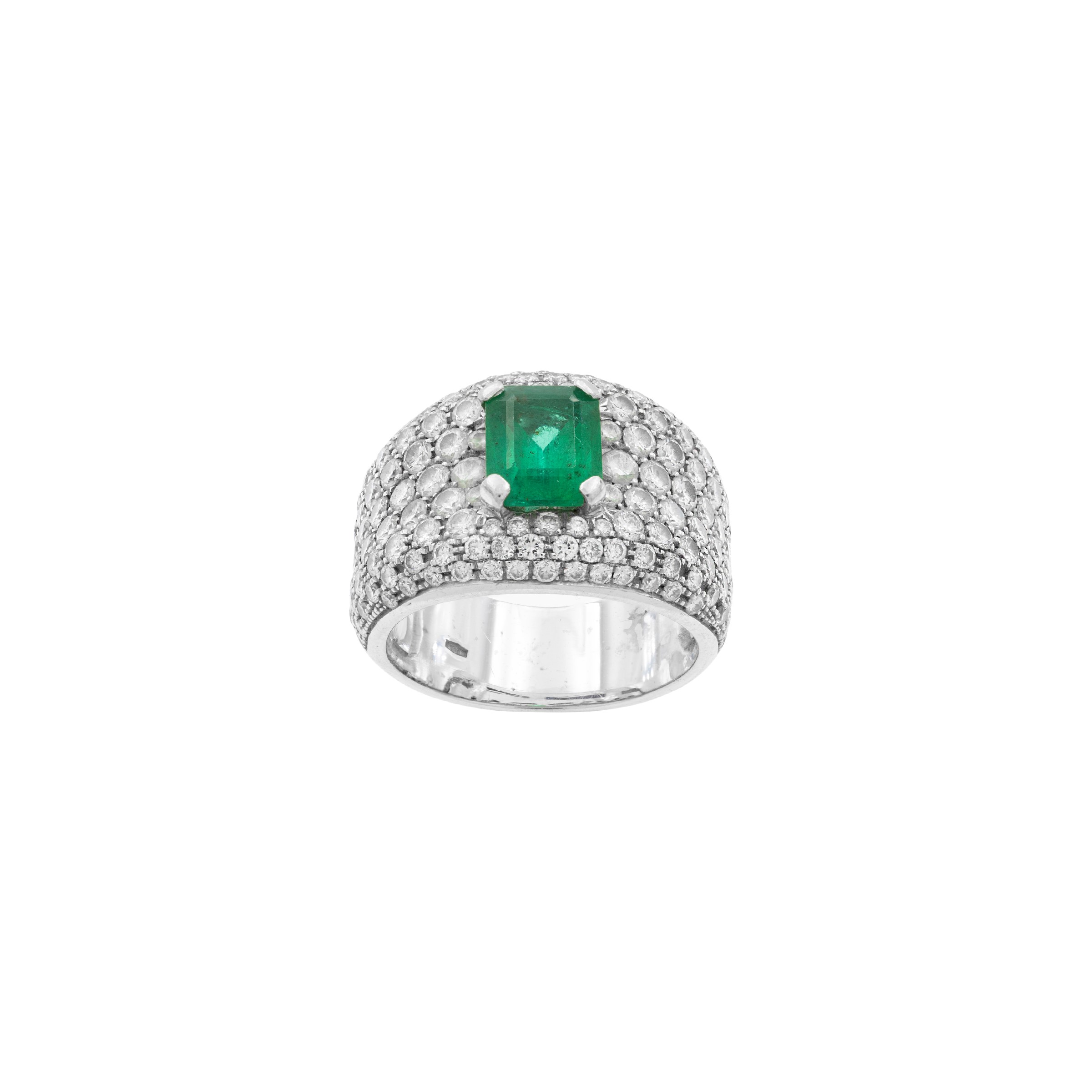Anello in oro bianco 18kt con smeraldo naturale ct 1,30 e diamanti ct 2