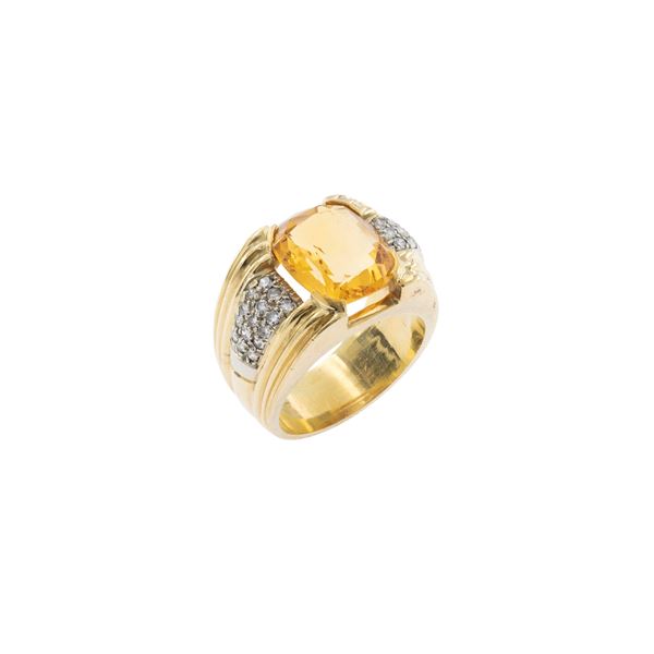 Anello in oro giallo 18kt quarzo citrino e diamanti