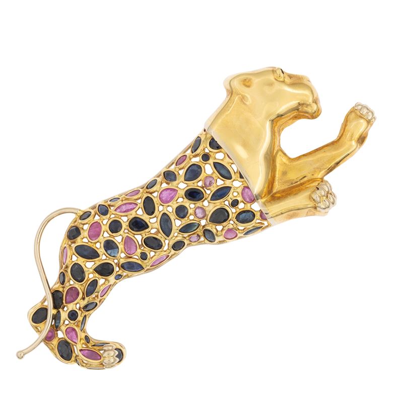 Spilla pantera in oro giallo 18kt zaffiri e rubini
