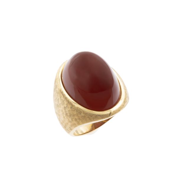 14kt yellow gold and carnelian ring