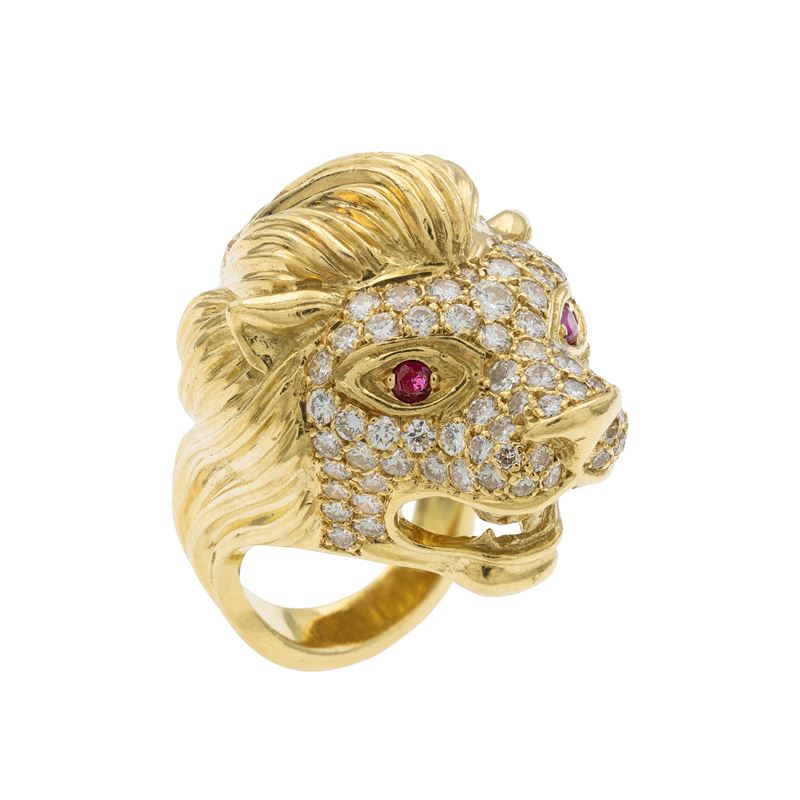 Anello leone in oro giallo 18kt e diamanti