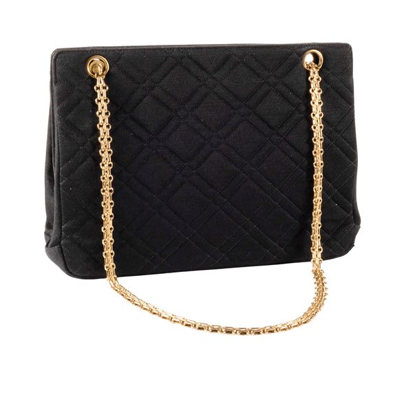 Timeless Madelssè vintage shoulder bag