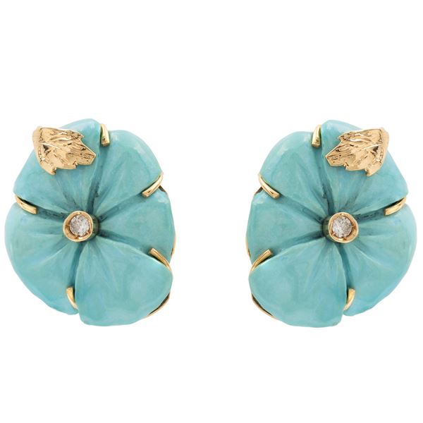 18kt yellow gold, natural turquoises lobe earrings with floral motif