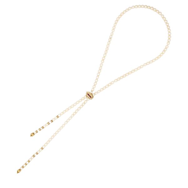 18kt yellow gold cultured pearls and diamonds necklace