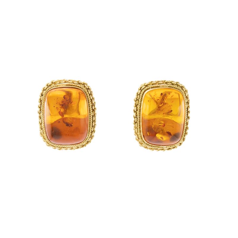 Orecchini a lobo in oro giallo 18kt e ambra