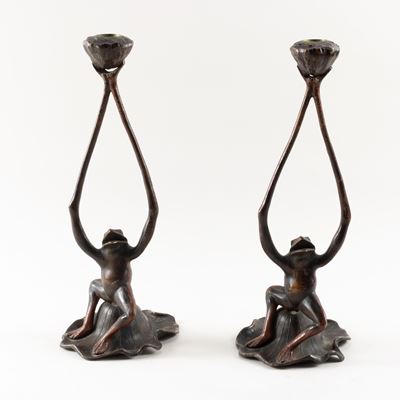 Manifattura francese, Coppia di candelieri in bronzo