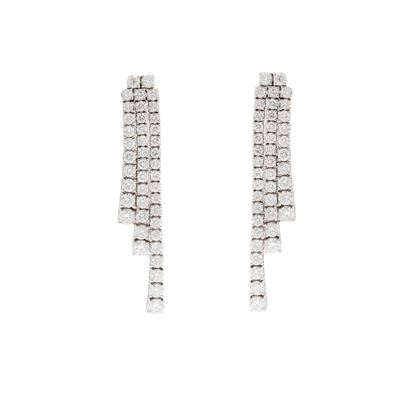 Orecchini pendenti in oro bianco 18kt con diamanti, ct 3,50