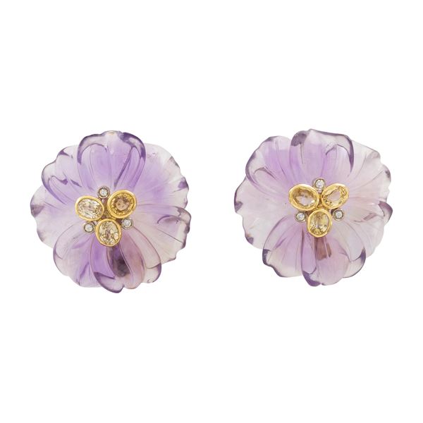 18kt yellow gold lobe earrings