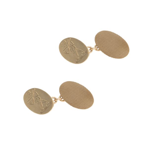 Oval 9kt yellow gold cufflinks