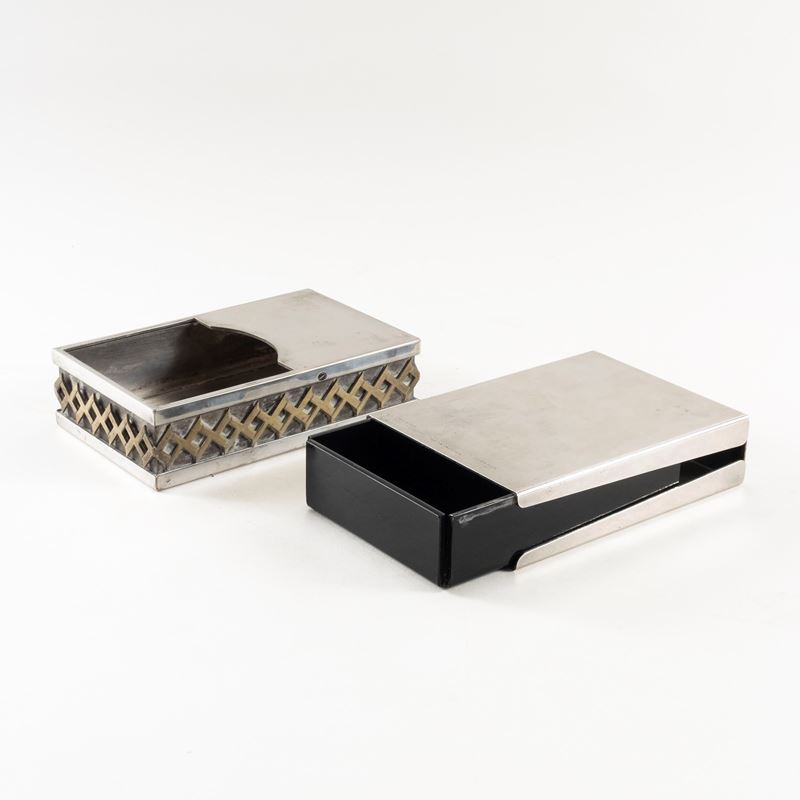 L. Benaglia & Mattia Pastorino, Coppia di scatole in silver plated e ABS, produzione Cleto Munari...