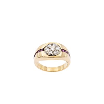 Anello in oro giallo e bianco 18kt con diamanti e rubini