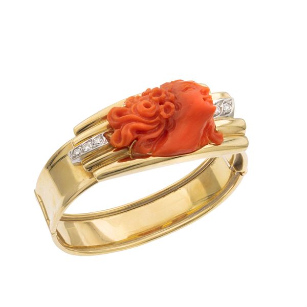 18kt yellow gold and sculpted coral cuff bracelet