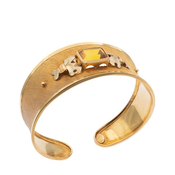 18kt satin and plain yellow gold cuff bracelet