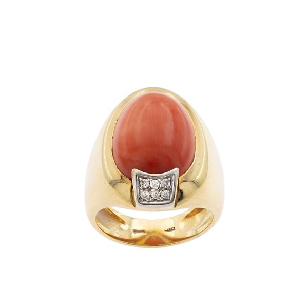 18kt yellow and white gold ring with coral and diamonds