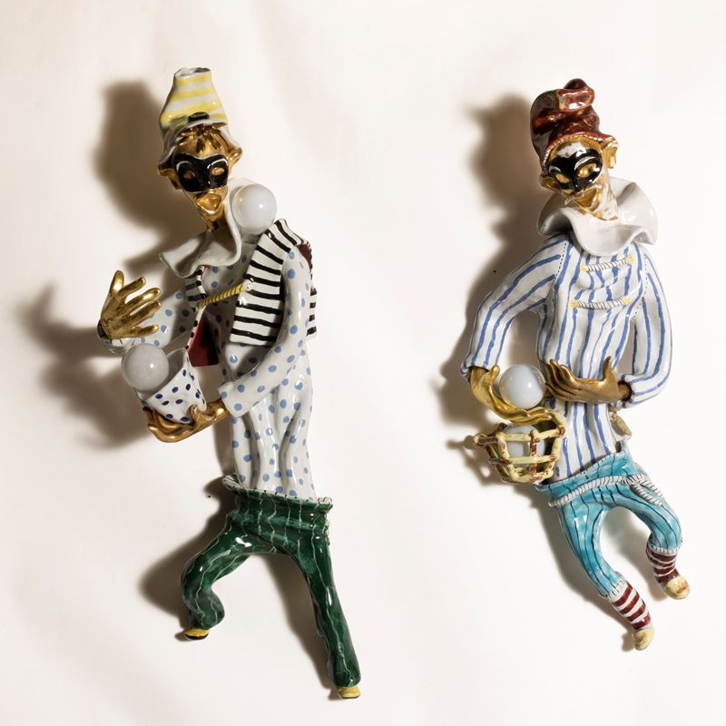 Otello Rosa - Coppia di lampade da parete in ceramica policroma