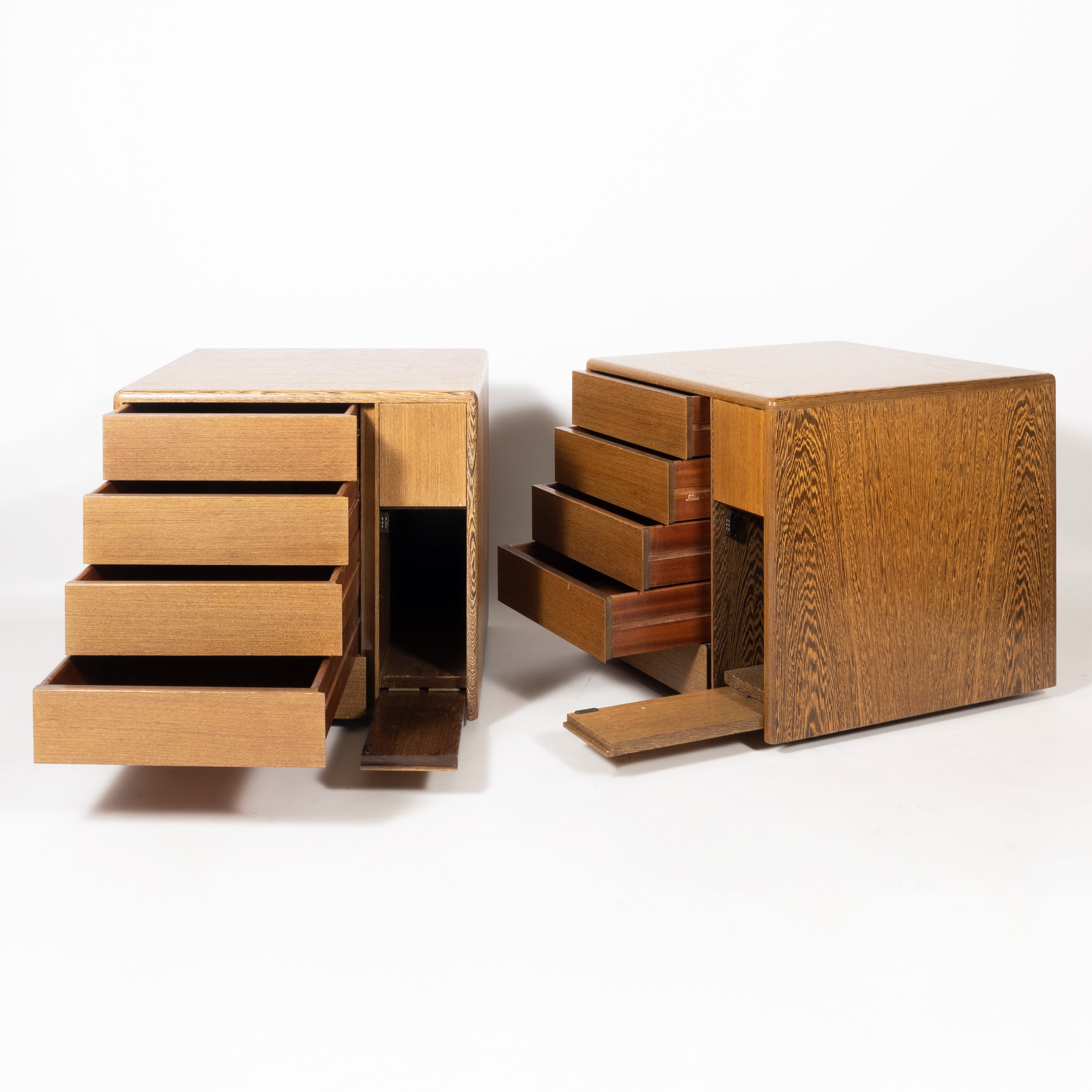 Osvaldo Borsani - Coppia di cassettiere da ufficio in legno