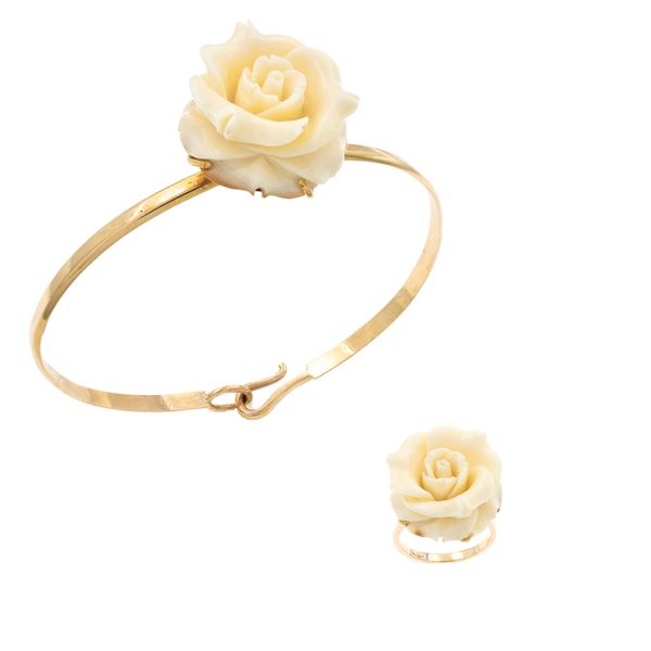 Demi parure composta da bracciale e anello