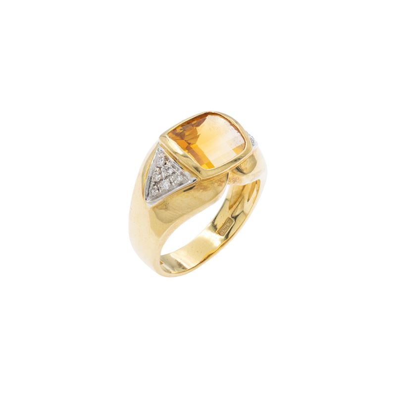 Anello in oro giallo 18kt quarzo citrino e diamanti