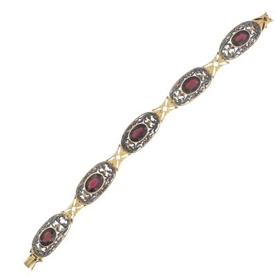 Bracciale antico in oro e argento con cinque granati, Primi '900