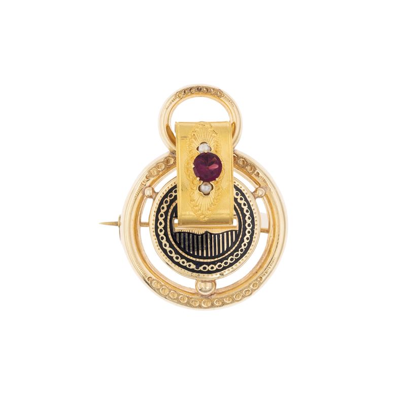 Spilla borbonica, oro giallo 9 kt con smalto e granato