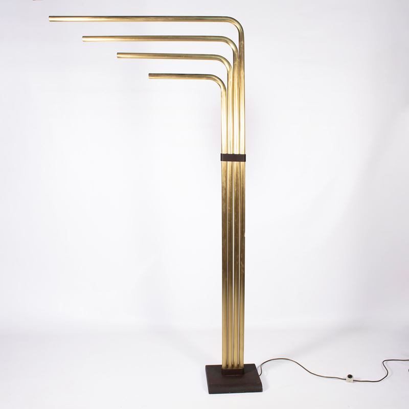 Goffredo Reggiani - Lampada da terra in ottone con base in ghisa