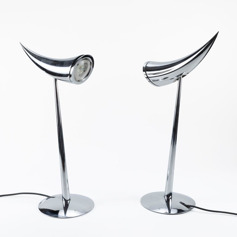Philippe Starck - Coppia di lampade da tavolo modello Ara in acciaio cromato