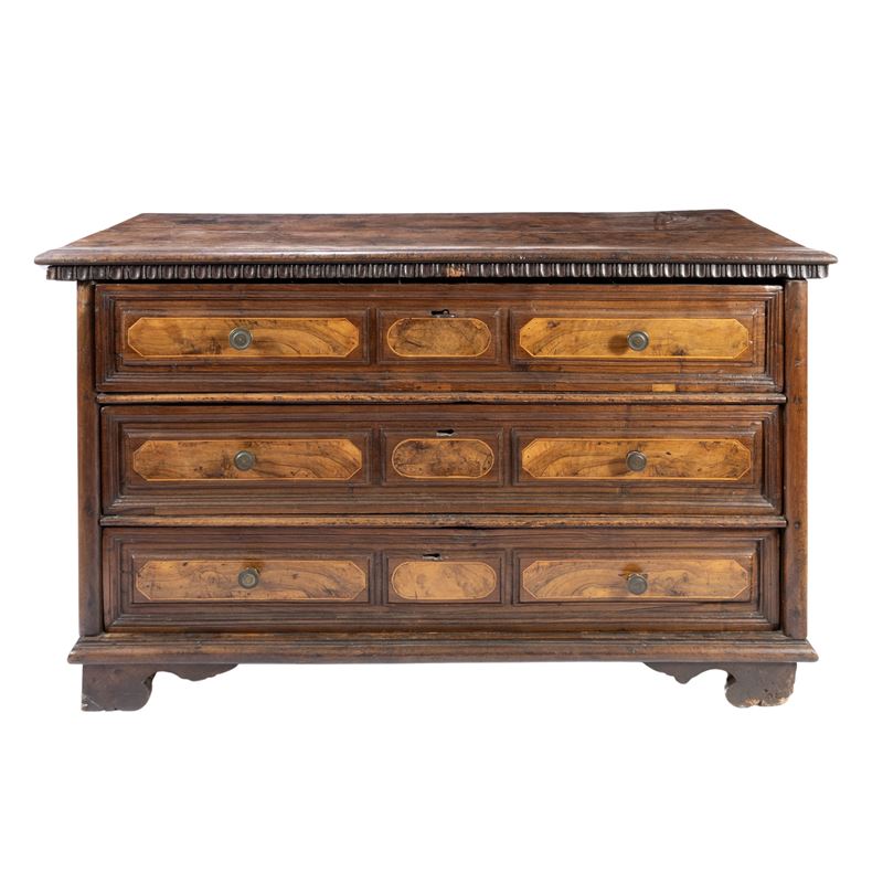 Cassettone in legno e radica di noce