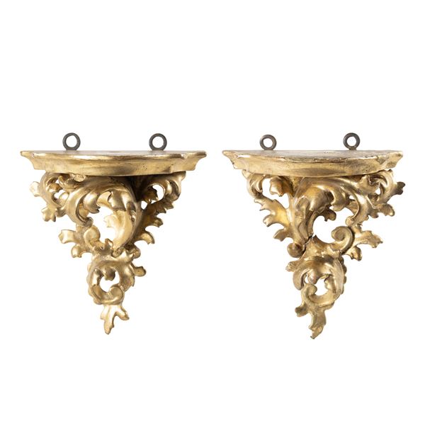 Pair of small shelves carved in gilded wood  (Italy, 19th - 20th century)  - Auction FINE ART, ROMAN MARBLES, OLD MASTER AND 19th CENTURY PAINTINGS - II - Colasanti Casa d'Aste