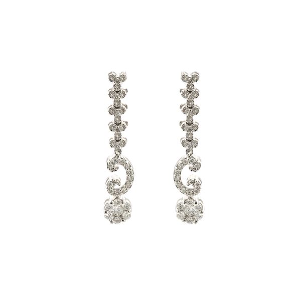 Orecchini pendenti in oro bianco 18kt e diamanti taglio brillante