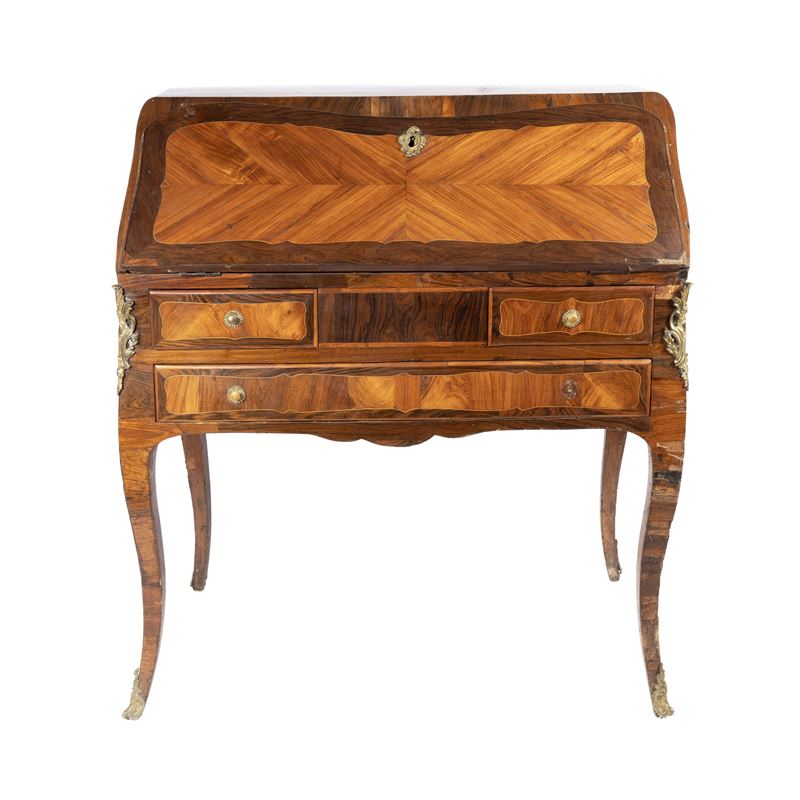 Mobile scrittoio lastronato in legni vari