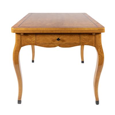 Tavolo allungabile in stile Biedermeier, XX Sec., legno con filettature ebanizzate