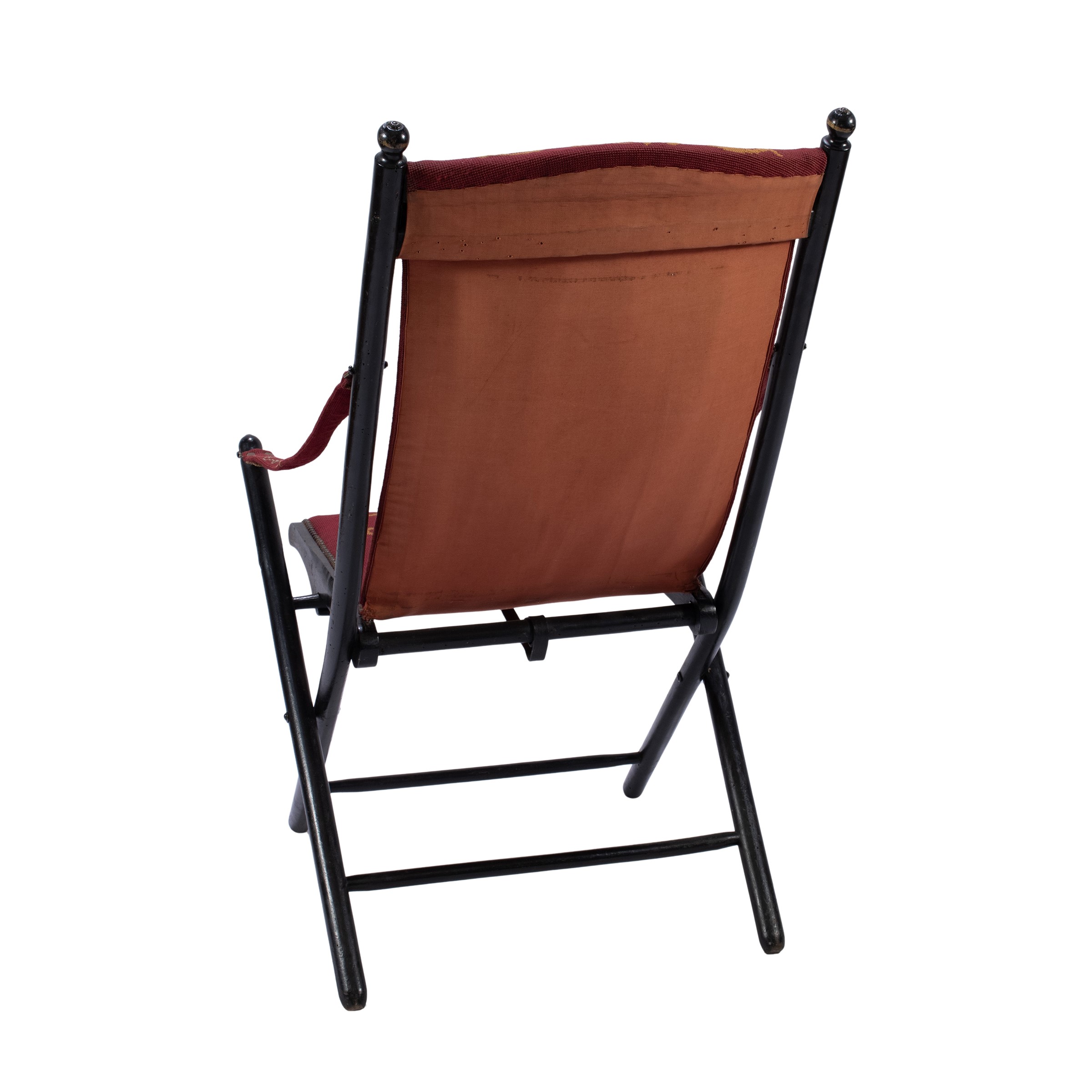 Poltrona pieghevole in legno ebanizzato e parzialmente dipinto