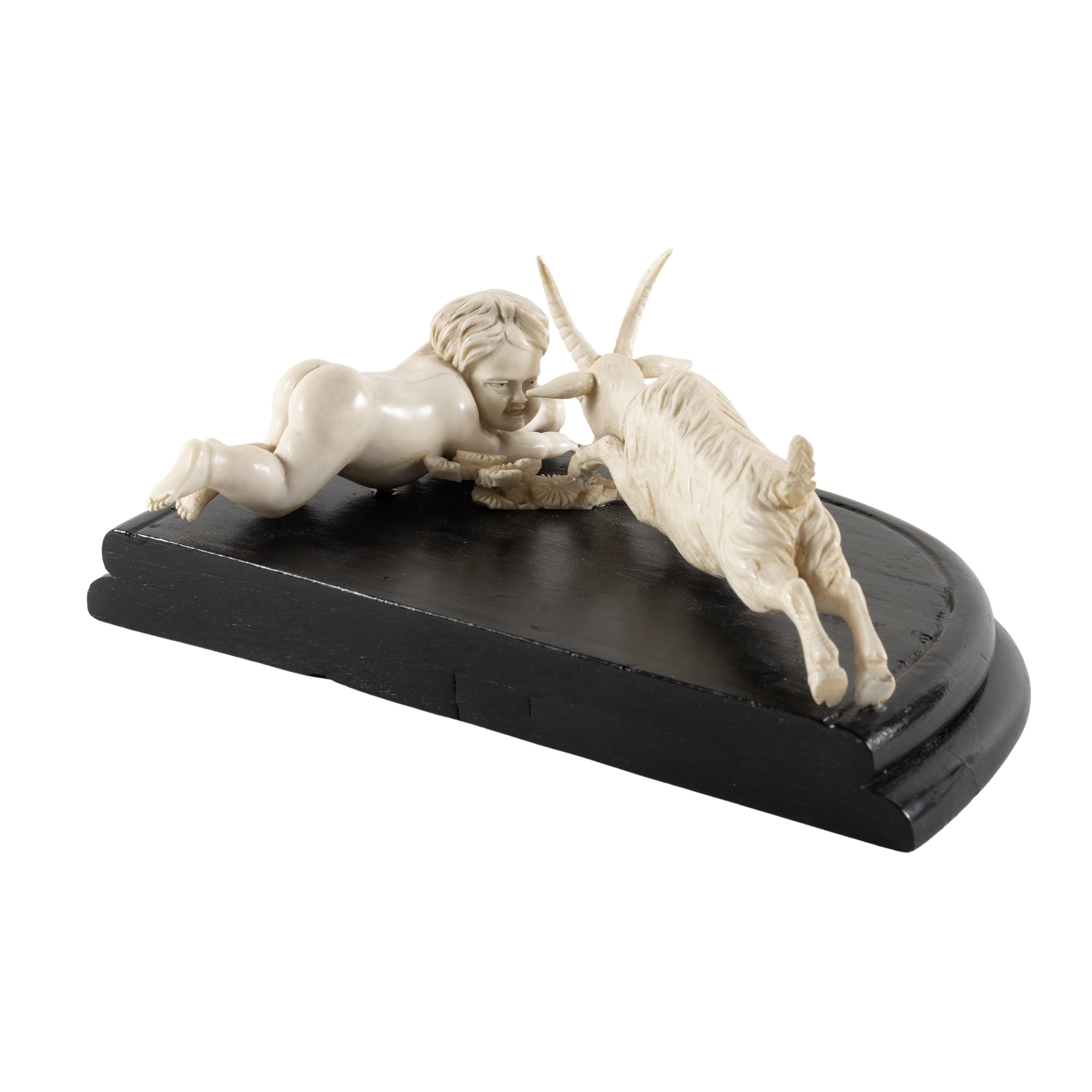 Gruppo scultoreo in avorio