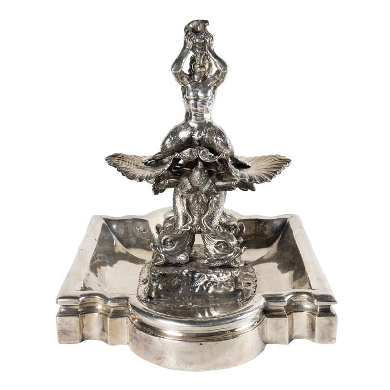 Modello della Fontana del Tritone a Roma in bronzo argentato