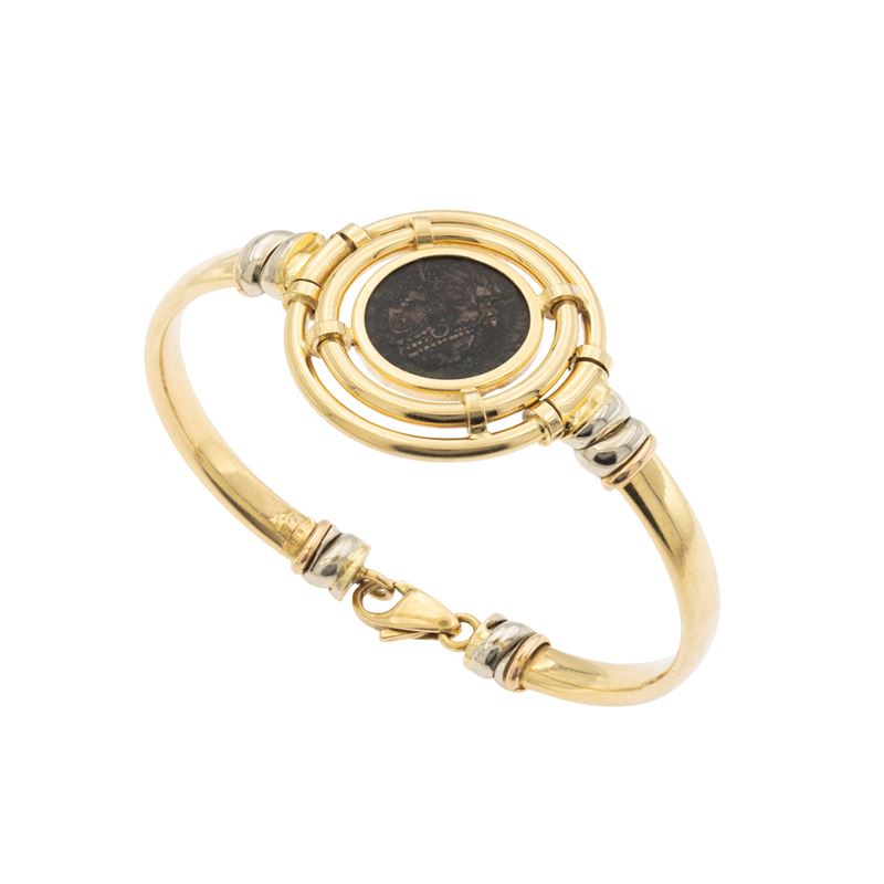 Bracciale in oro giallo 18kt con moneta in bronzo