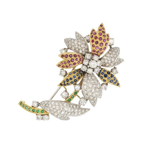 Spilla a motivo floreale in oro a due colori 18kt