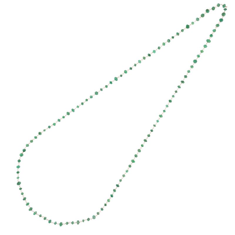 Lunga collana in oro giallo 18kt e sfere di smeraldo naturale