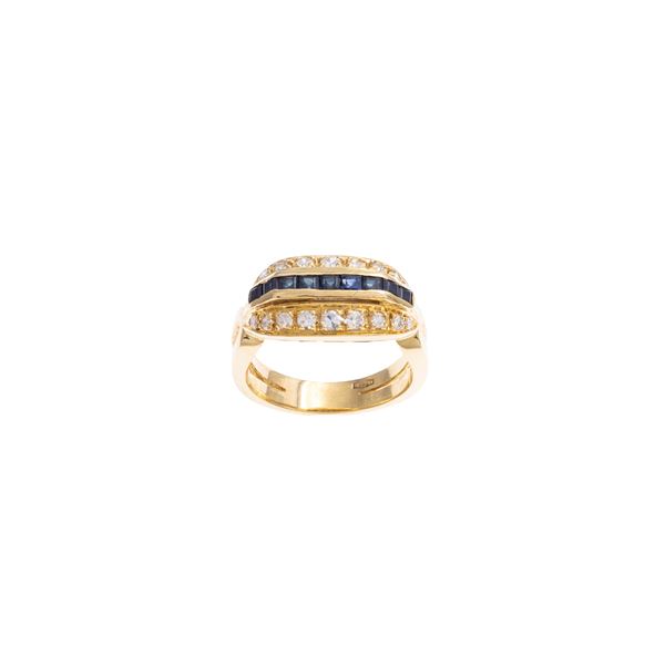 18kt yellow gold with sapphires and diamonds ring
