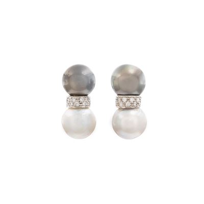 Orecchini a Lobo in Oro Bianco 18kt Perle Bicolore e Diamanti