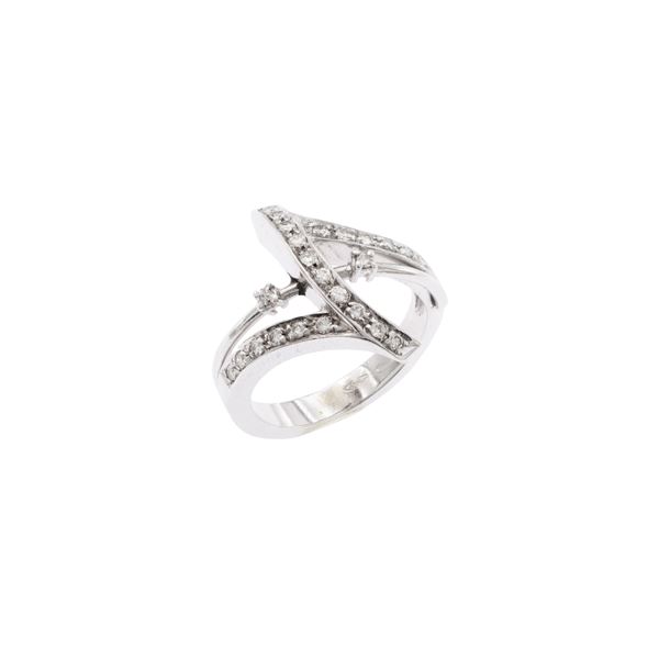 Anello in oro bianco 18kt e diamanti