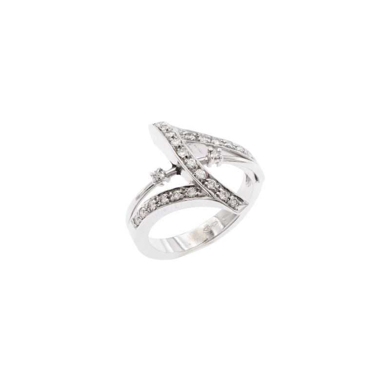 Anello in oro bianco 18kt e diamanti